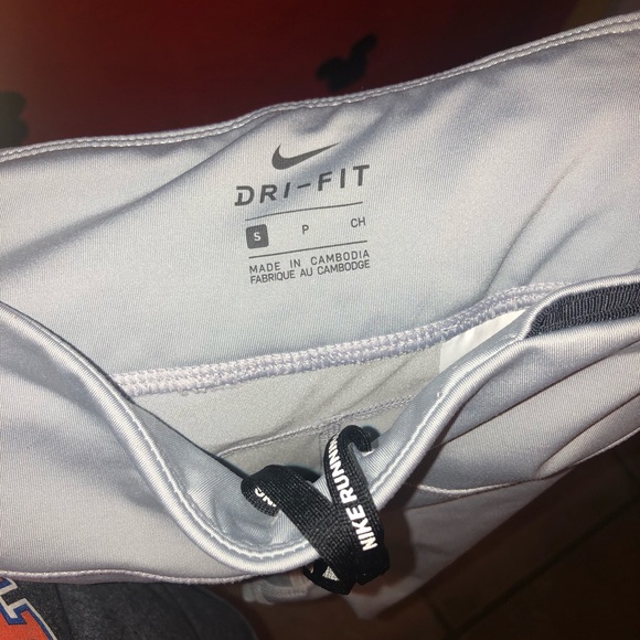 Nike Leggings - Picture 4 of 6